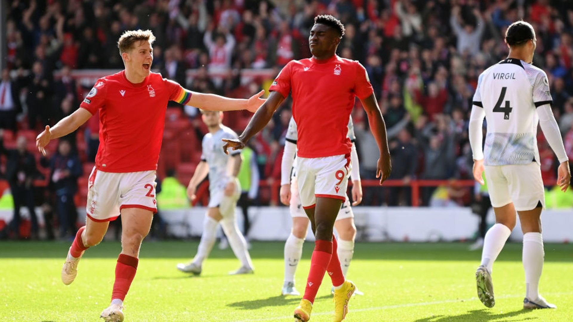 赛季中期以 赛季中期以